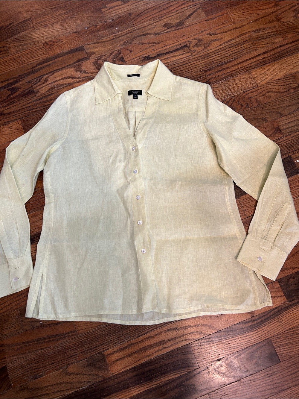 Talbots Pale Chartreuse 100 % Linen button Front Blouse